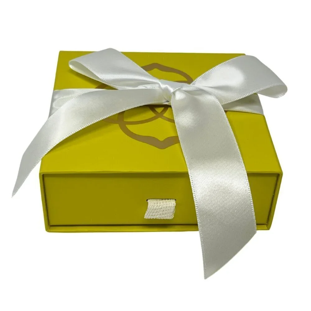 Kendra Scott Gift Bag and Box